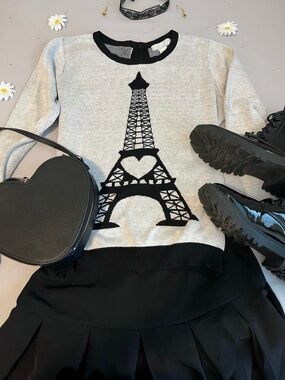 Eiffel Tower Heart Knit Sweater & Earrings Bundle 🖤🇫🇷